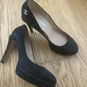 Chanel Women Black CC Logo Suede Platform Closed Toe Pumps Heels Shoes 38 8